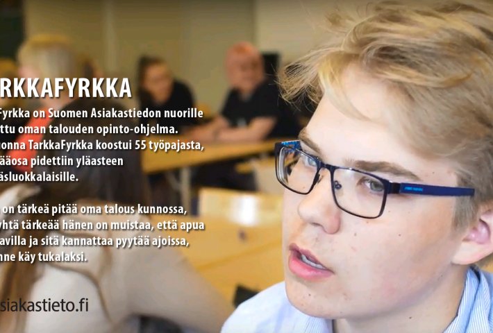 Jos ei osaa twerkkaa, on hyvä kuunnella #TarkkaFyrkka'a!