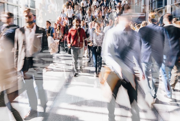 Löydätkö uusia B2B-asiakkaita nopeasti? Näin data tuo tehoa myyntiin ja markkinointiin